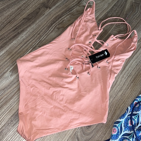 NWT TAVIK  Monahan Lace Up One Piece Swimsuit in Rose Dawn - Picture 5 of 5